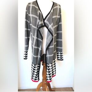 Venus Women's  size  M Black white  Red plaid Sweater open Front Cardigan